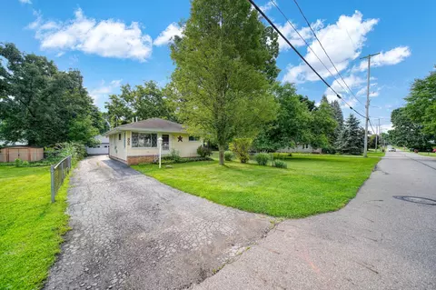 305 21st St, Jackson, MI 49203