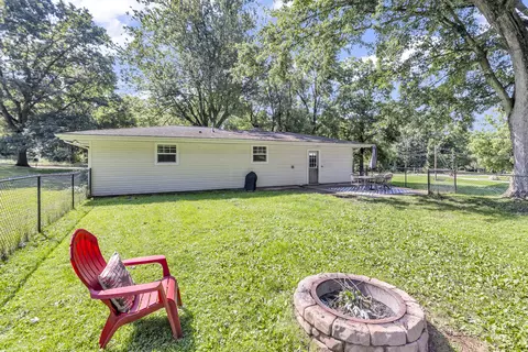 958 Horton Rd, Jackson, MI 49203 photo 5