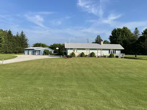 9000 Barnum Rd, Woodland, MI 48897