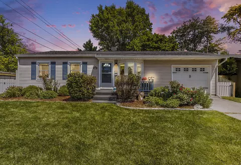 369 Argyle Cres, Milan, MI 48160