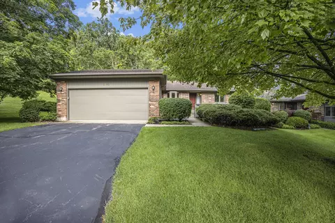 3710 Charlevoix Dr SE, Grand Rapids, MI 49546