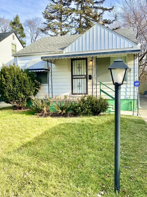 9024 Auburn St, Detroit, MI 48228