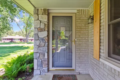 60496 Apache Ln, Washington, MI 48094 photo 9