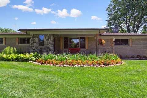 60496 Apache Ln, Washington, MI 48094 photo 5