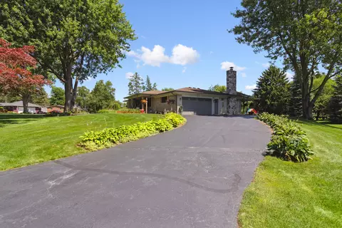 60496 Apache Ln, Washington, MI 48094 photo 3