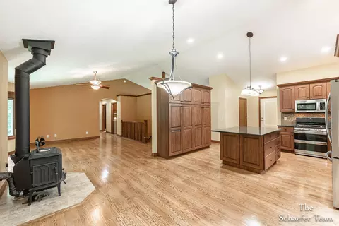 10348 Heether Rd, Belding, MI 48809 photo 12