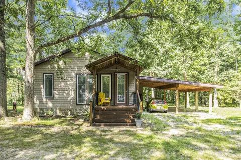 7884 Spruce Ave, Newaygo, MI 49337