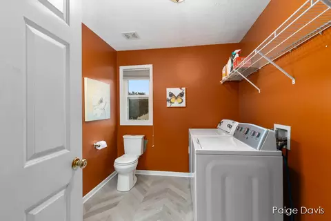 2141 Applegate Dr NW, Walker, MI 49534 photo 9