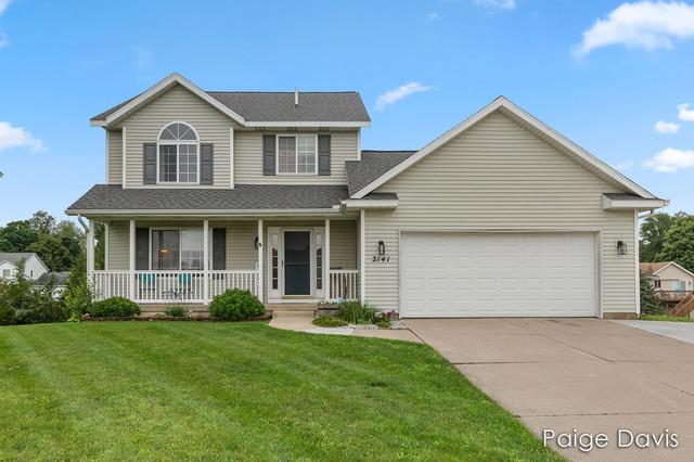 2141 Applegate Dr NW, Walker, MI 49534