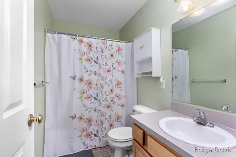 2141 Applegate Dr NW, Walker, MI 49534 photo 13