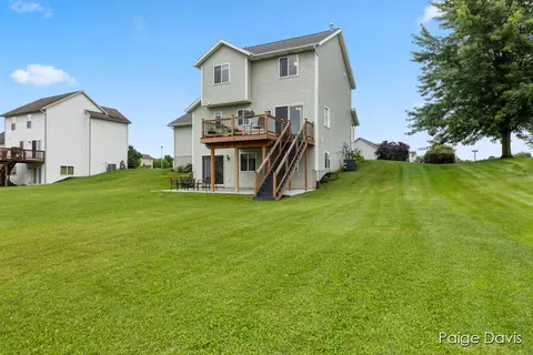 2141 Applegate Dr NW, Walker, MI 49534 photo 18