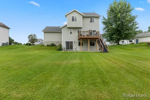 2141 Applegate Dr NW, Walker, MI 49534 photo 19