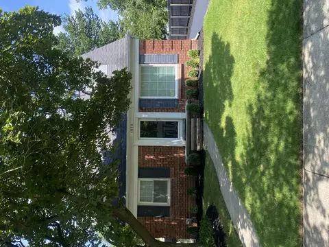 1679 Villa Rd, Birmingham, MI 48009