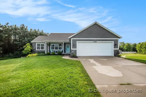 8588 Olive Lake Ct, West Olive, MI 49460