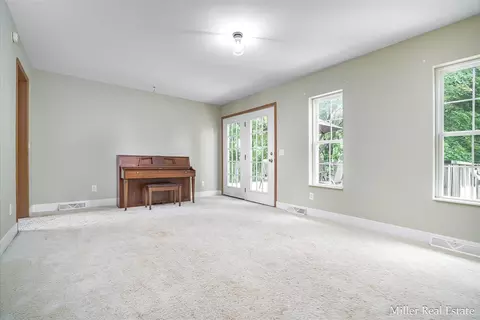 2828 Eckert Rd, Freeport, MI 49325 photo 10