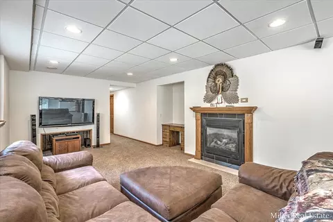 2828 Eckert Rd, Freeport, MI 49325 photo 23
