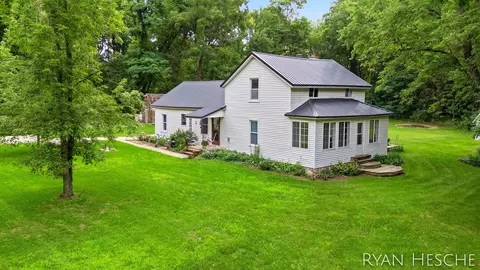 7210 Macarthur Rd, Saranac, MI 48881