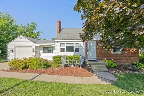 2719 Fuller Ave NE, Grand Rapids, MI 49505