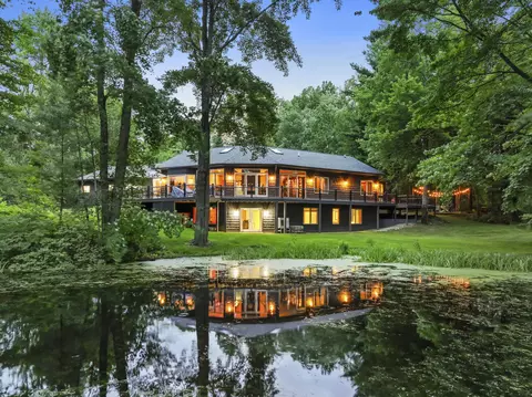 312 Lakewood Dr, Cadillac, MI 49601