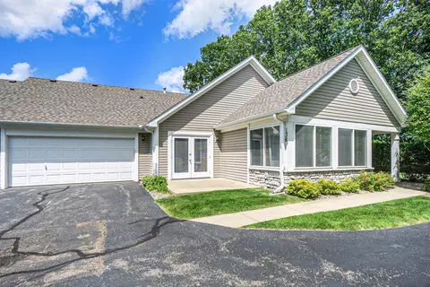 136 Ashton Highlands Dr, Battle Creek, MI 49015