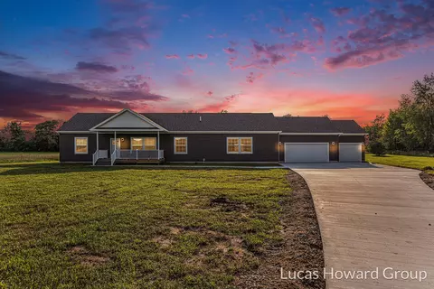 70596 M 62, Edwardsburg, MI 49112