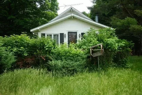 5647 Lovers Ln, Portage, MI 49002