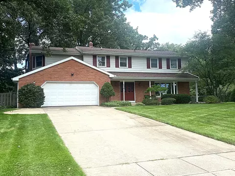 2218 Hickory Point Dr N, Portage, MI 49024