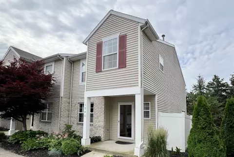 1040 Ada Pl Dr SE, Grand Rapids, MI 49546