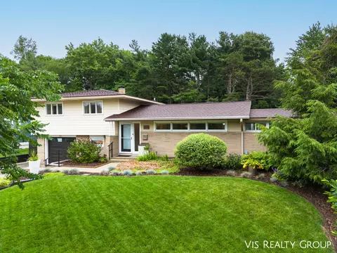 1508 Hillcrest St, Grand Haven, MI 49417