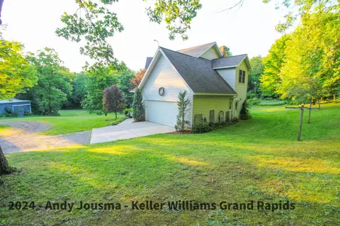 6295 Rocky Rd, Lowell, MI 49331 photo 2