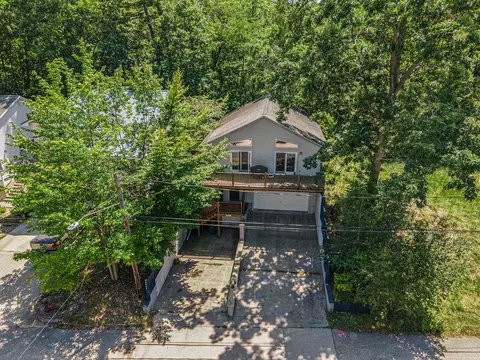 3333 Lakeshore Dr, Muskegon, MI 49441