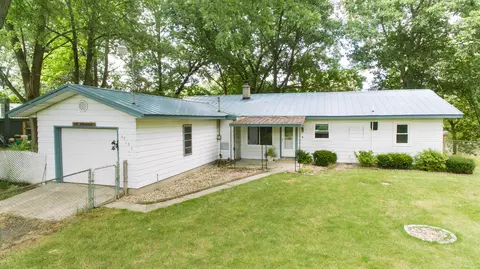 67135 Oxbow Dr, Constantine, MI 49042