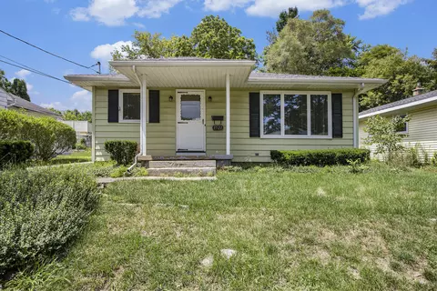 1521 Emerson Ave NW, Grand Rapids, MI 49504