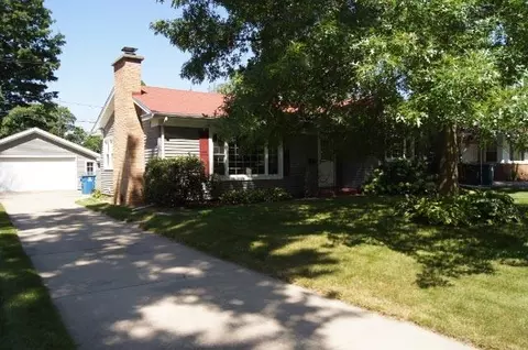 227 N Ridgeway Dr, Battle Creek, MI 49015