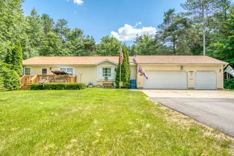 7910 N Reed Rd, Howard City, MI 49329