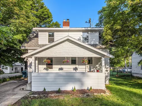 3908 Oakland Dr, Kalamazoo, MI 49008