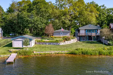 5728 Head Lake Rd, Hastings, MI 49058