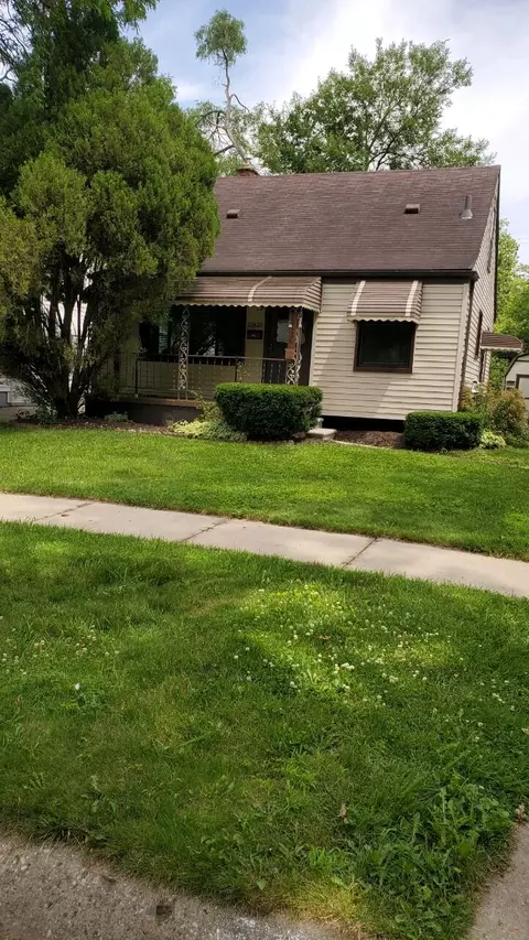 20420 Woodworth St, Redford, MI 48240