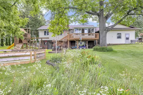 142 Timber Trl, Brooklyn, MI 49230
