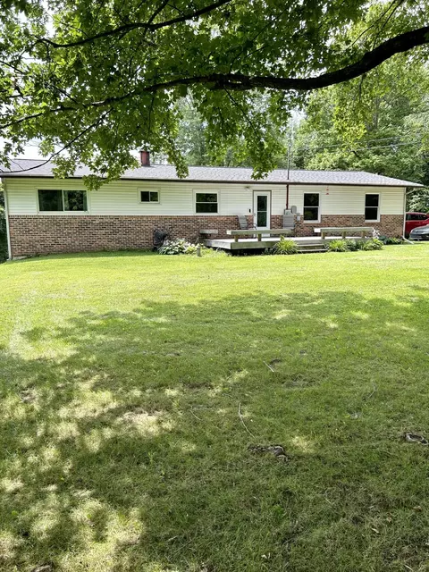1510 S K Dr, East Leroy, MI 49051