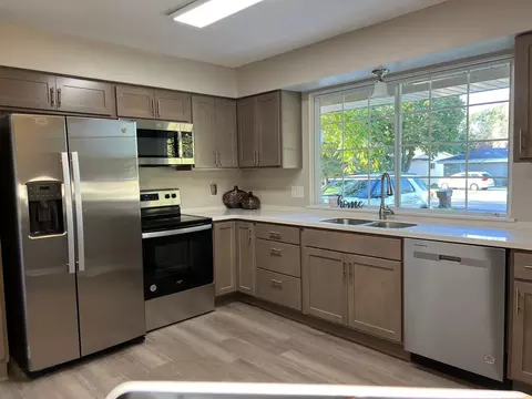 1225 S Geneva Dr, Dewitt, MI 48820 photo 4