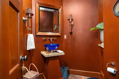 Bath - 100 Underdown Rd, Ann Arbor, MI 48105 photo 1 of 12