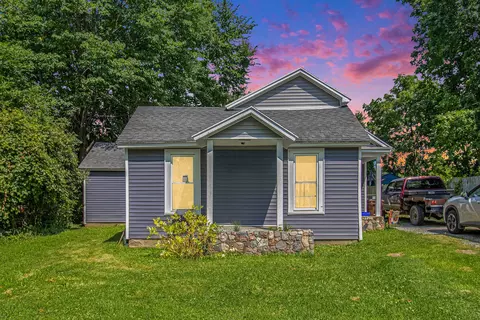 326 N Division Ave, Fremont, MI 49412