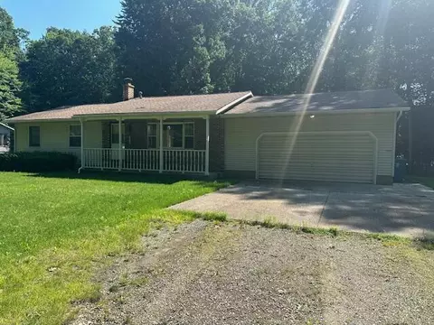 6800 S Walker Rd, Fruitport, MI 49415