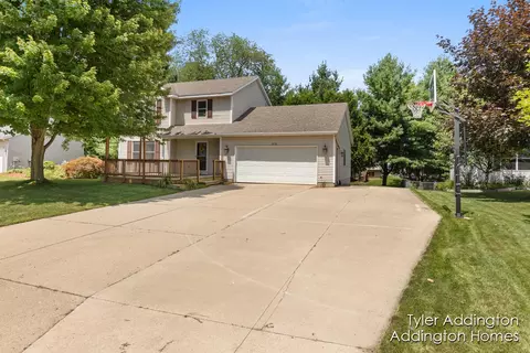 5773 Lynn Dr, Allendale, MI 49401