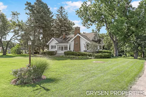 2760 Porter St SW, Wyoming, MI 49509