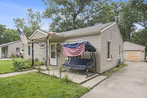1867 Lewis Dr, Niles, MI 49120