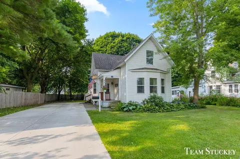 921 Masonic Ave, Belding, MI 48809
