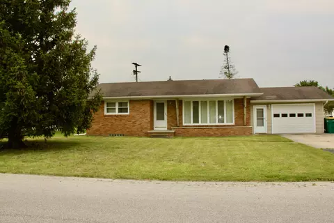 2809 Danak Dr, Bay City, MI 48708