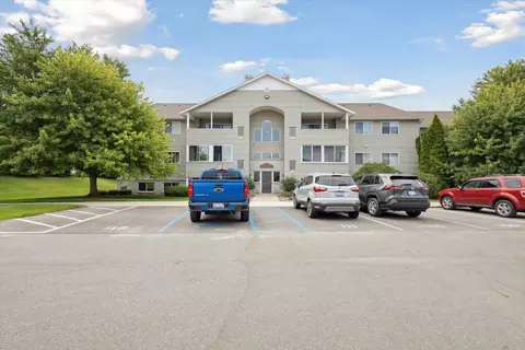 8470 N Jasonville Ct SE #110, Caledonia, MI 49316